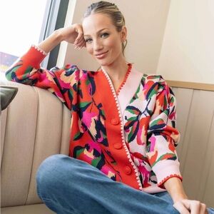 Avara Leslie Red Floral Cardigan - perfect condition!